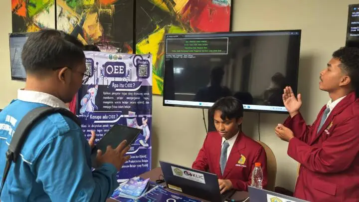 Dewan Juri Lomba AREK_AI Festika Jatim 2025